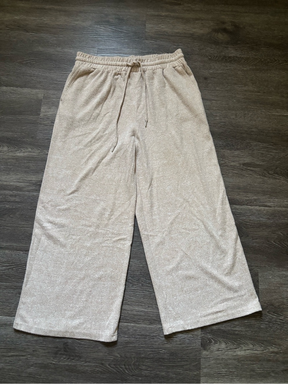 Time and Tru Cream Wide-Leg Jogger Pants